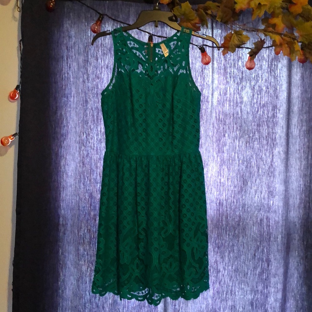 Green lace dress